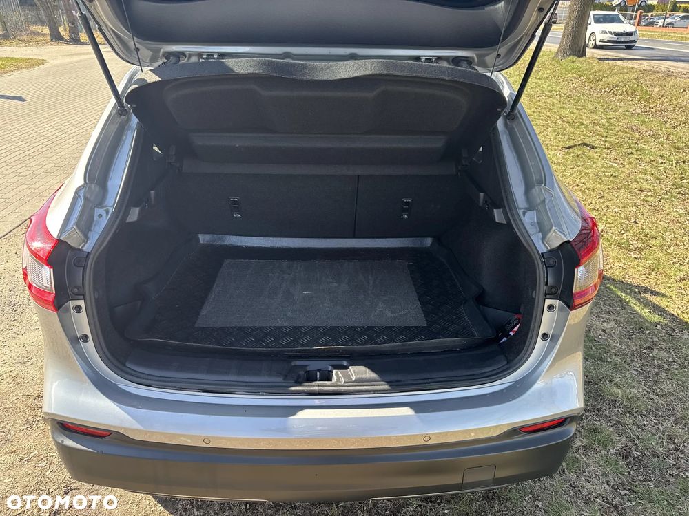 Nissan Qashqai 1.3 DIG-T N-Connecta - 12