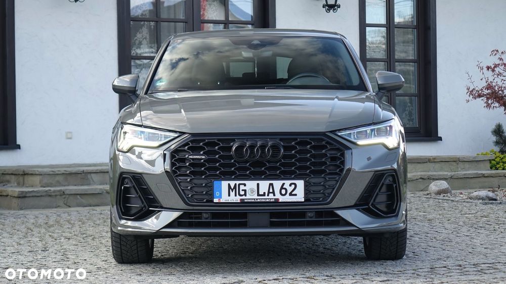 Audi Q3 Sportback - 9