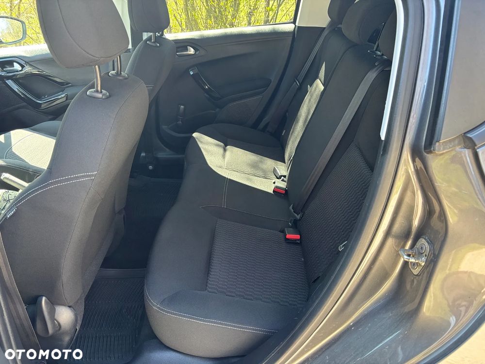 Peugeot 208 BlueHDi 100 Active - 12