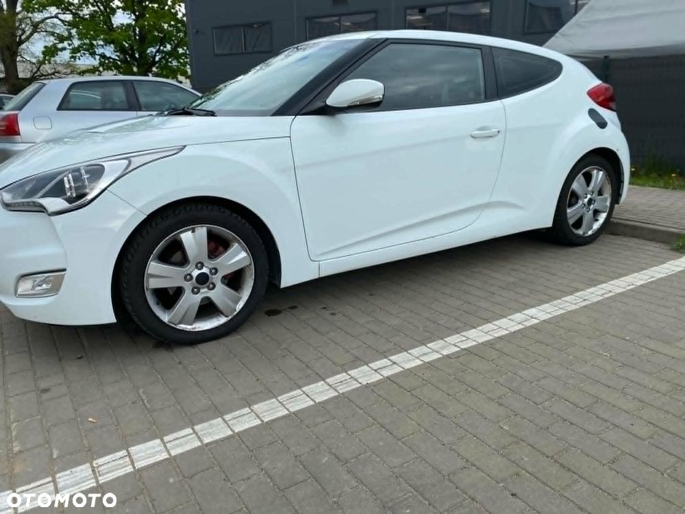 Hyundai Veloster 1.6 GDI Comfort - 9