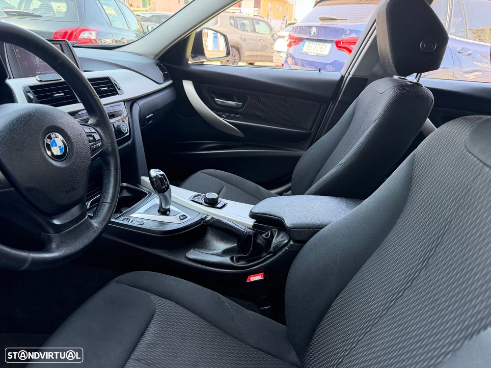 BMW 330 e iPerformance Advantage - 17
