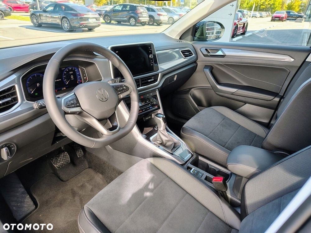 Volkswagen T-Roc - 11
