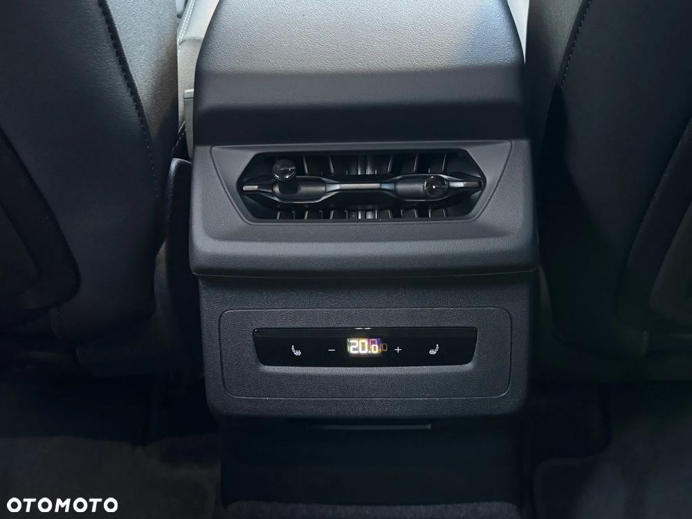 Audi Q6 e-tron - 32