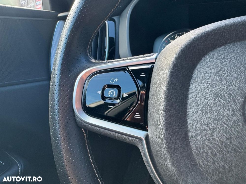 VOLVO XC60 2019 — imagine 11