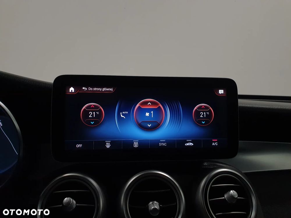 Mercedes-Benz GLC 220 d 4Matic 9G-TRONIC AMG Line Plus - 19