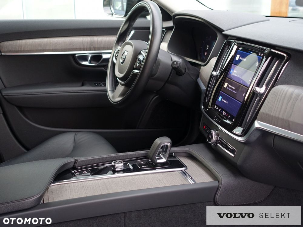 Volvo V90 Cross Country - 25