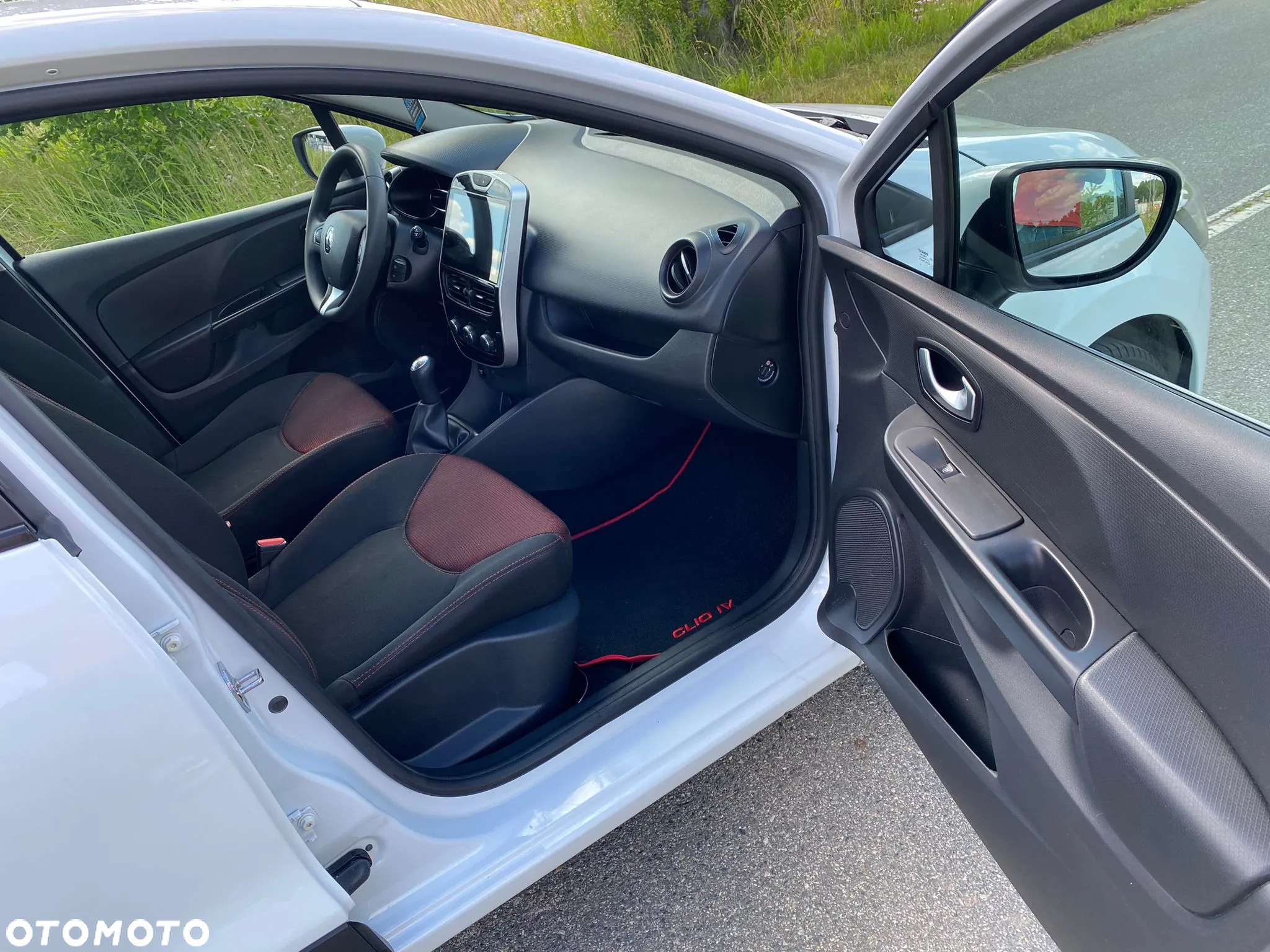 Renault Clio - 10