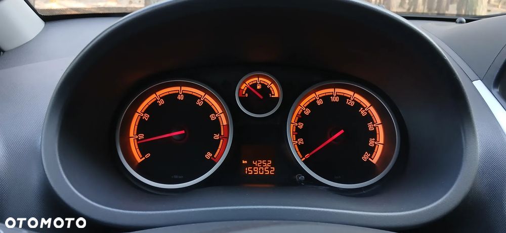 Opel Corsa 1.4 16V Innovation 110 Jahre - 18