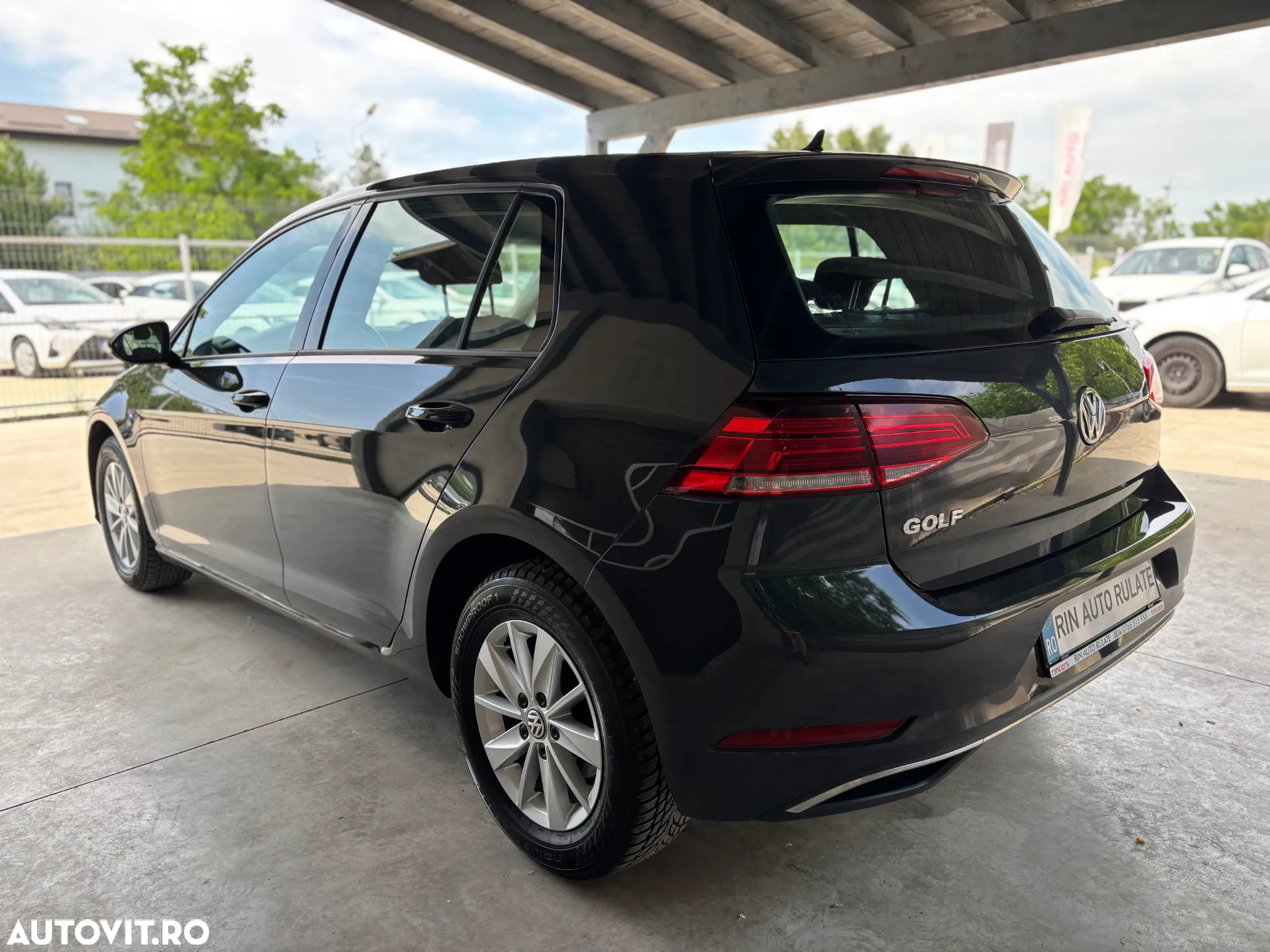 Volkswagen Golf 1.6 TDI Comfortline - 8