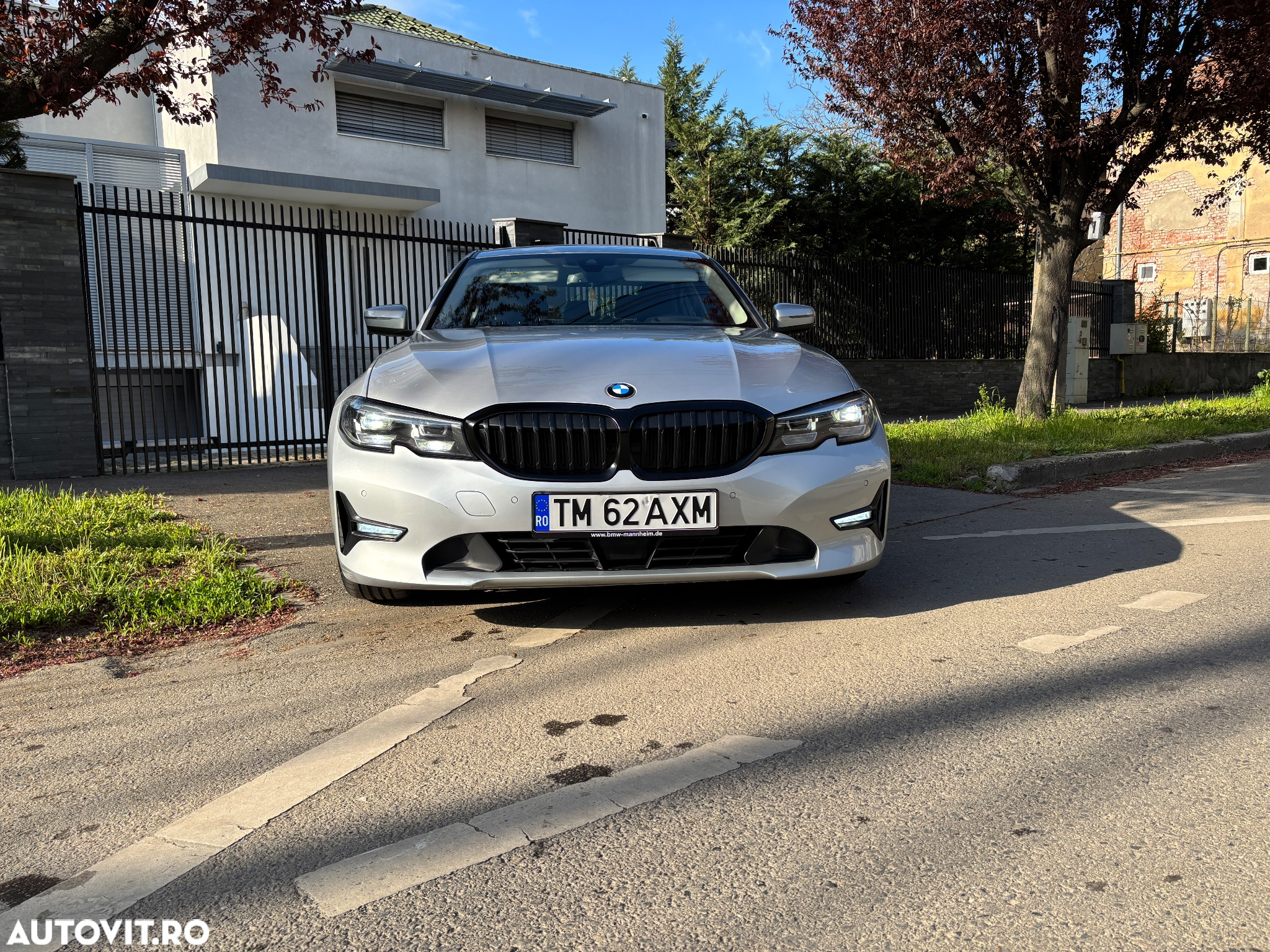 BMW Seria 3 330e Aut. Sport Line - 29