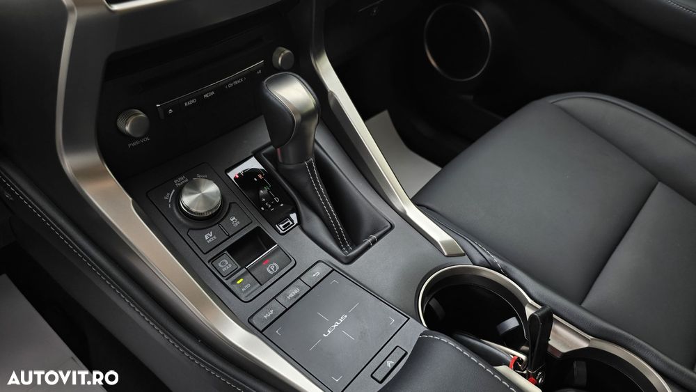 Lexus Seria NX 300h AWD Business - 17