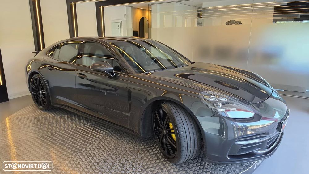 Porsche Panamera 4 S - 22