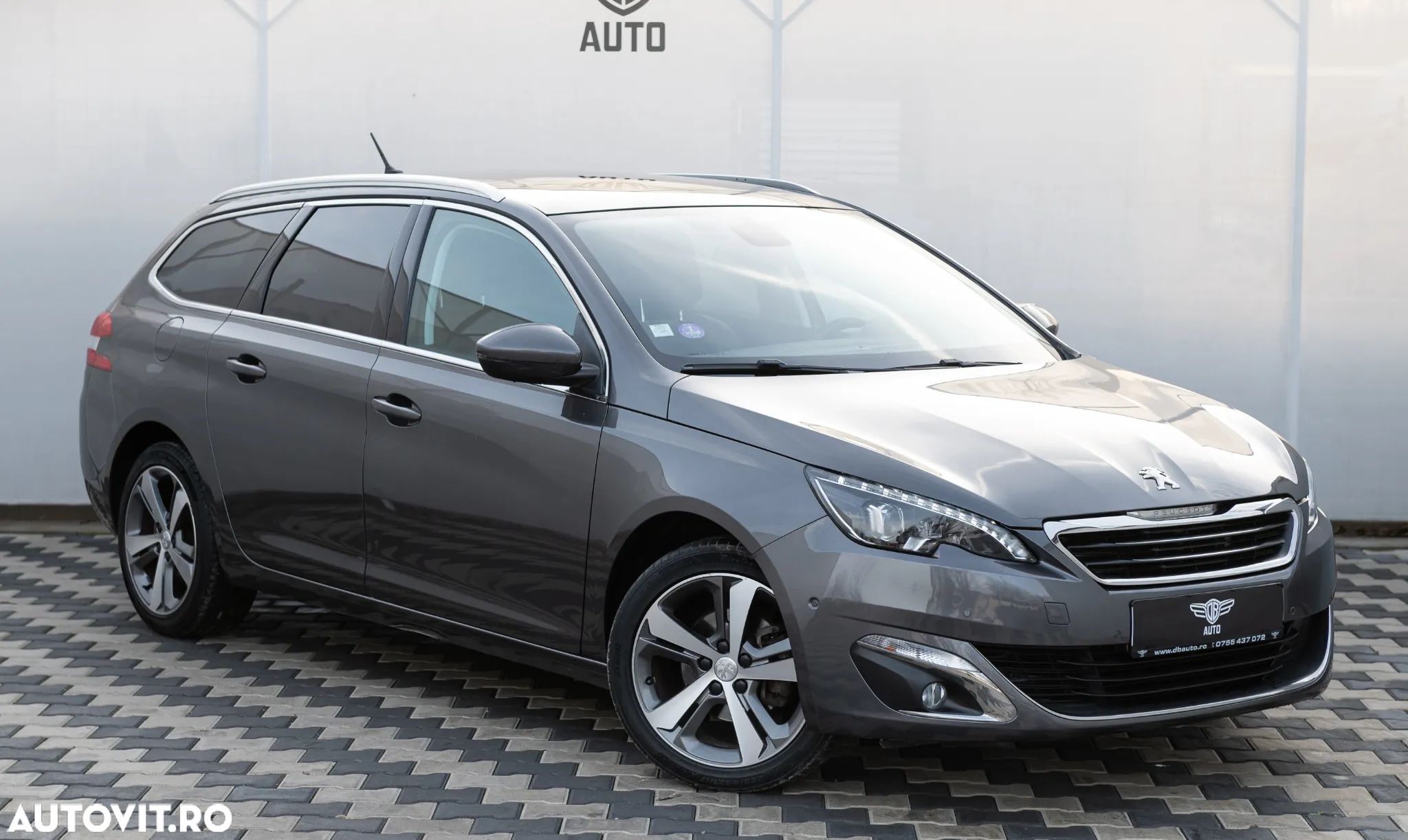 Peugeot 308 - 1