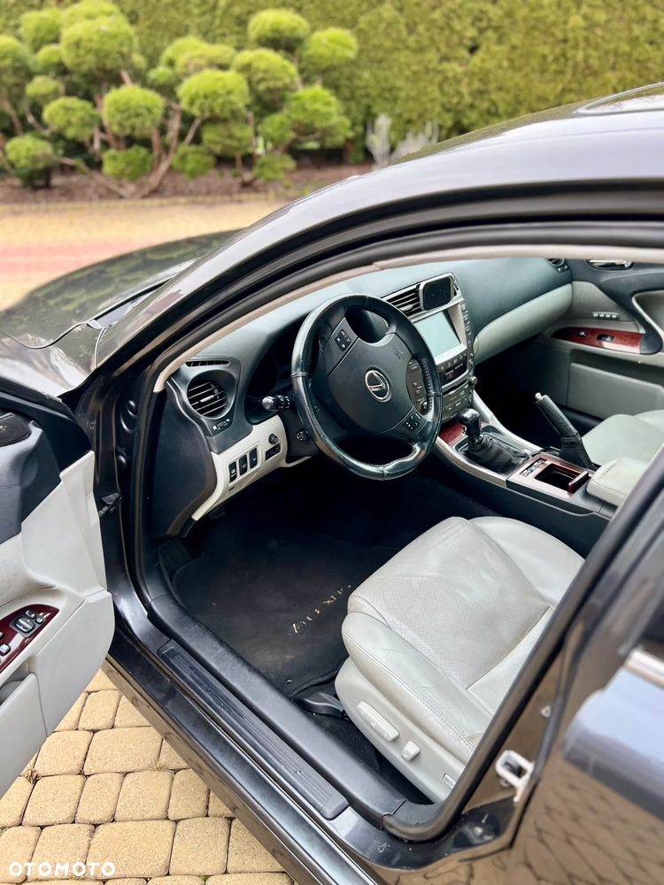 Lexus IS 220 D Prestige - 14