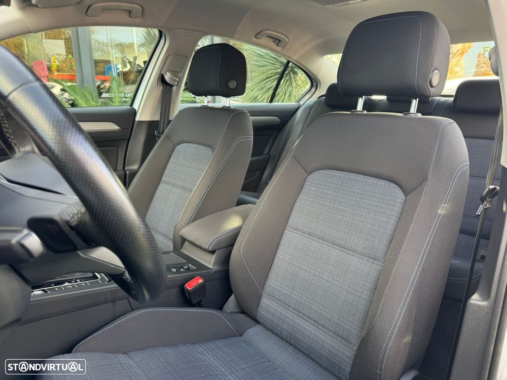 VW Passat 1.4 TSI GTE Plug-in - 11