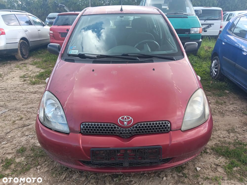 025 / TOYOTA YARIS / NA CZĘŚCI /