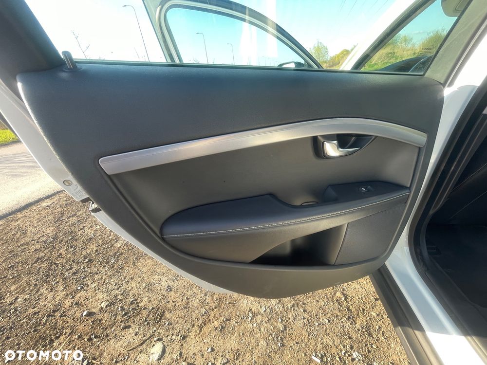 Volvo XC 70 D4 AWD Dynamic Momentum EU6 - 11