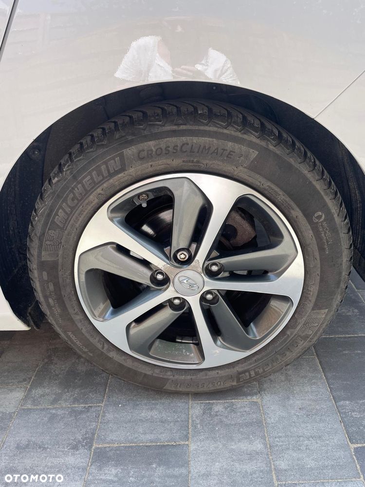 Hyundai i30 1.6 CRDi BlueDrive Comfort - 14