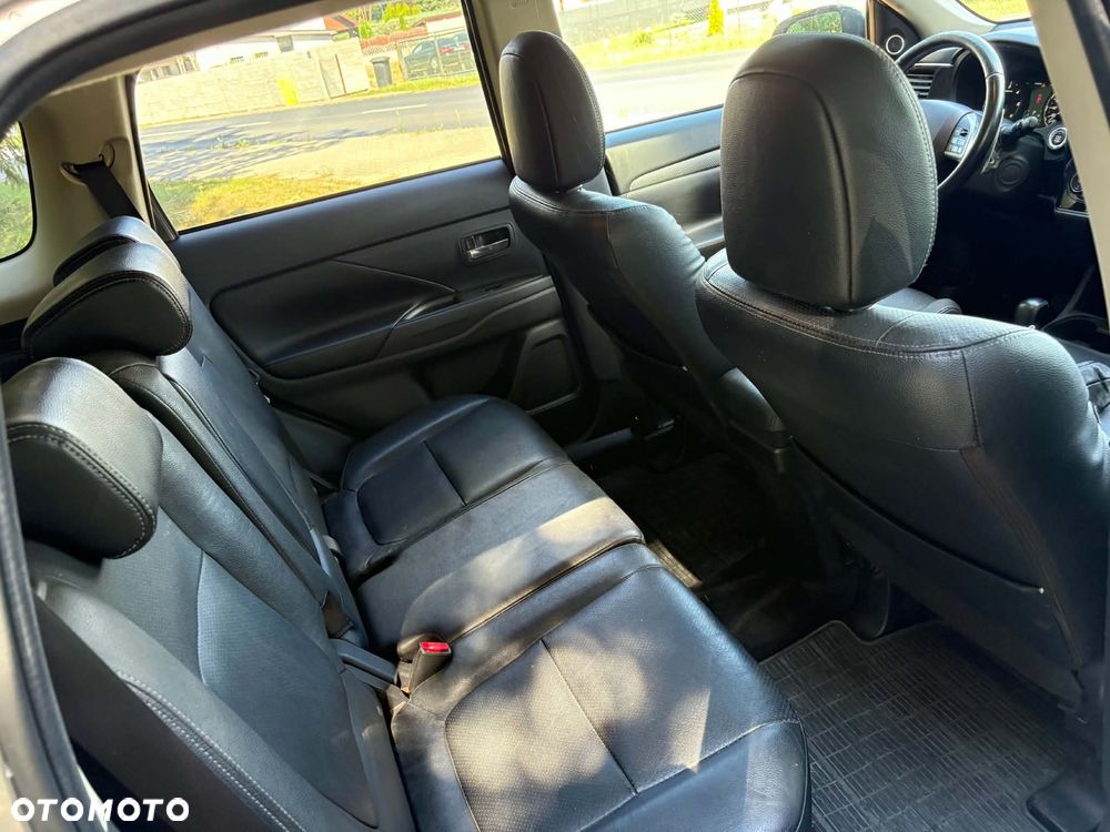 Mitsubishi Outlander - 15