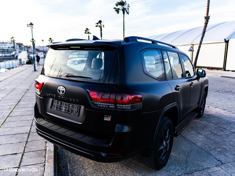 Toyota Land Cruiser - 19
