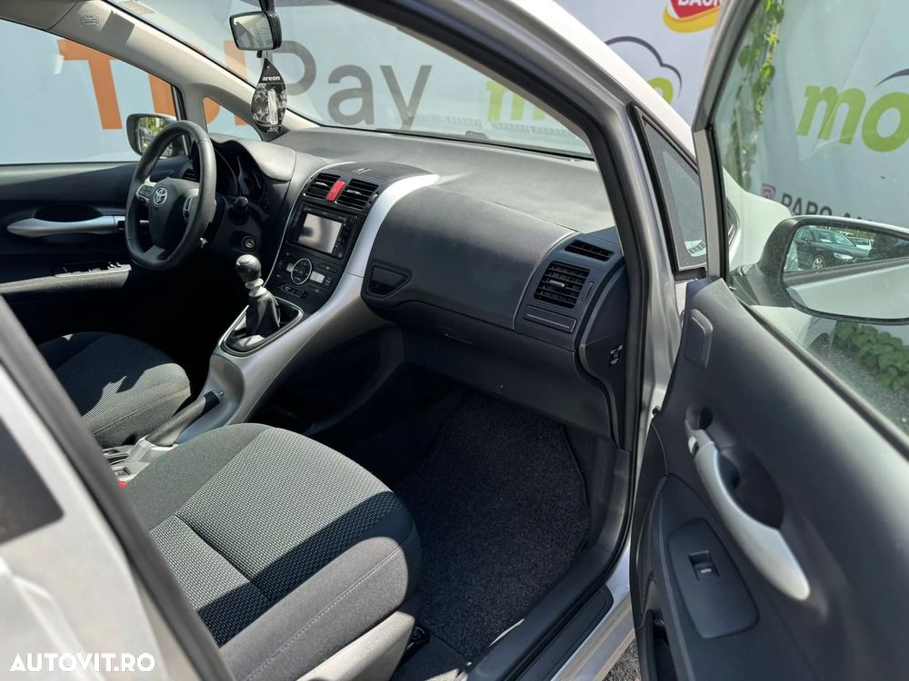 Toyota Auris 2.0 D-4D DPF Sol - 26