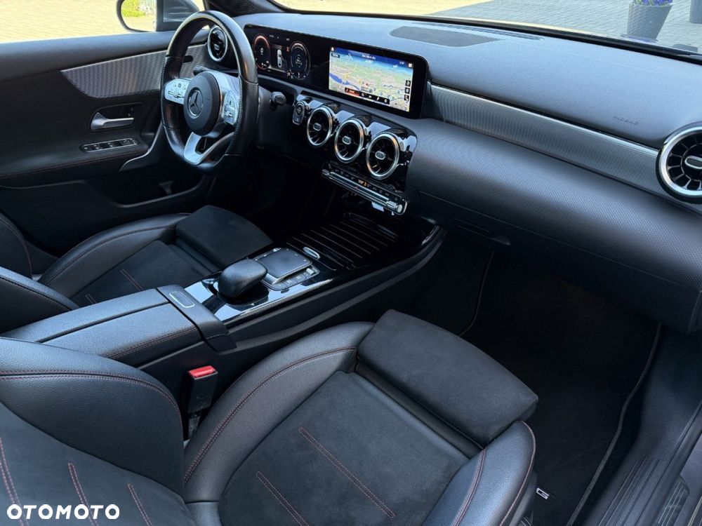 Mercedes-Benz Klasa A 180 d 8G-DCT Lim AMG Line Advanced - 26