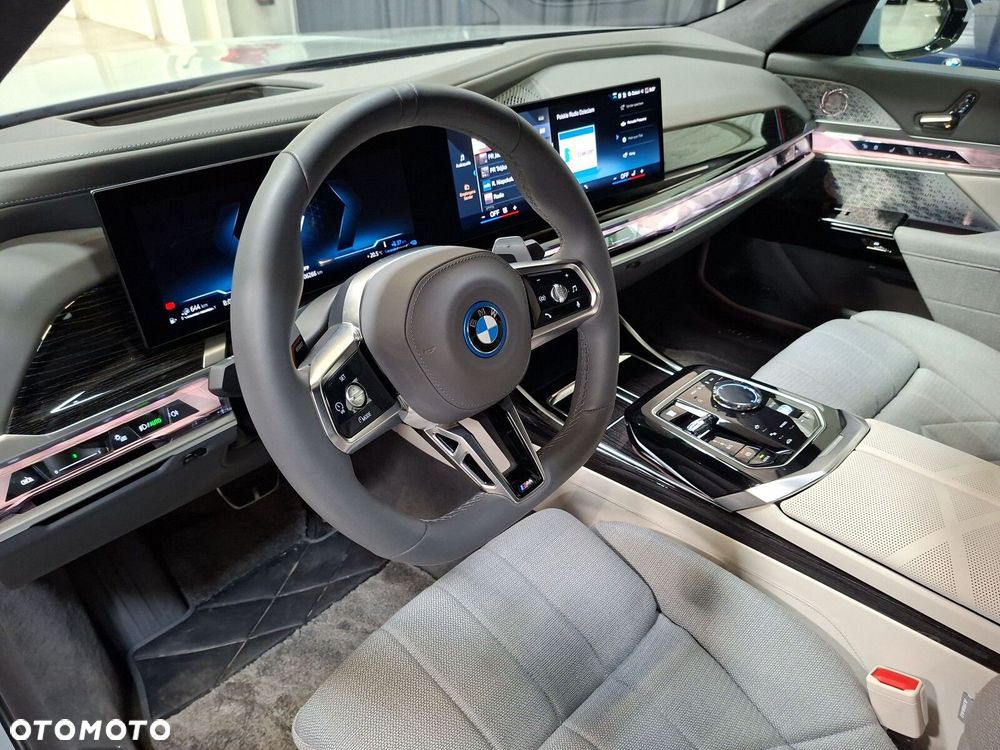 BMW Seria 7 - 10