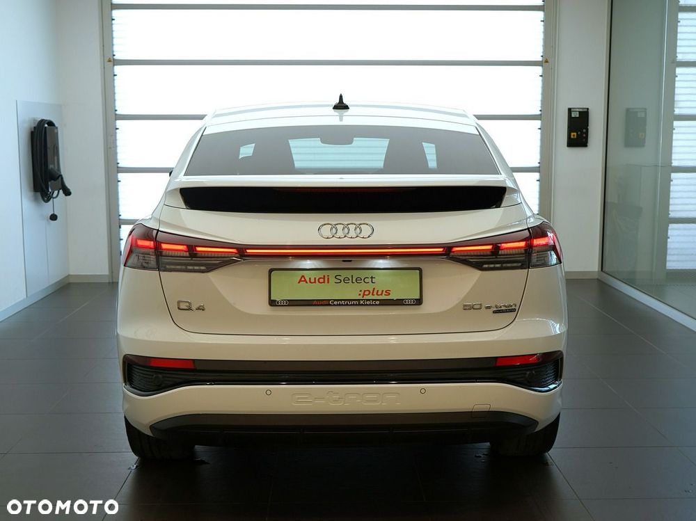 Audi Q4 Sportback e-tron - 4