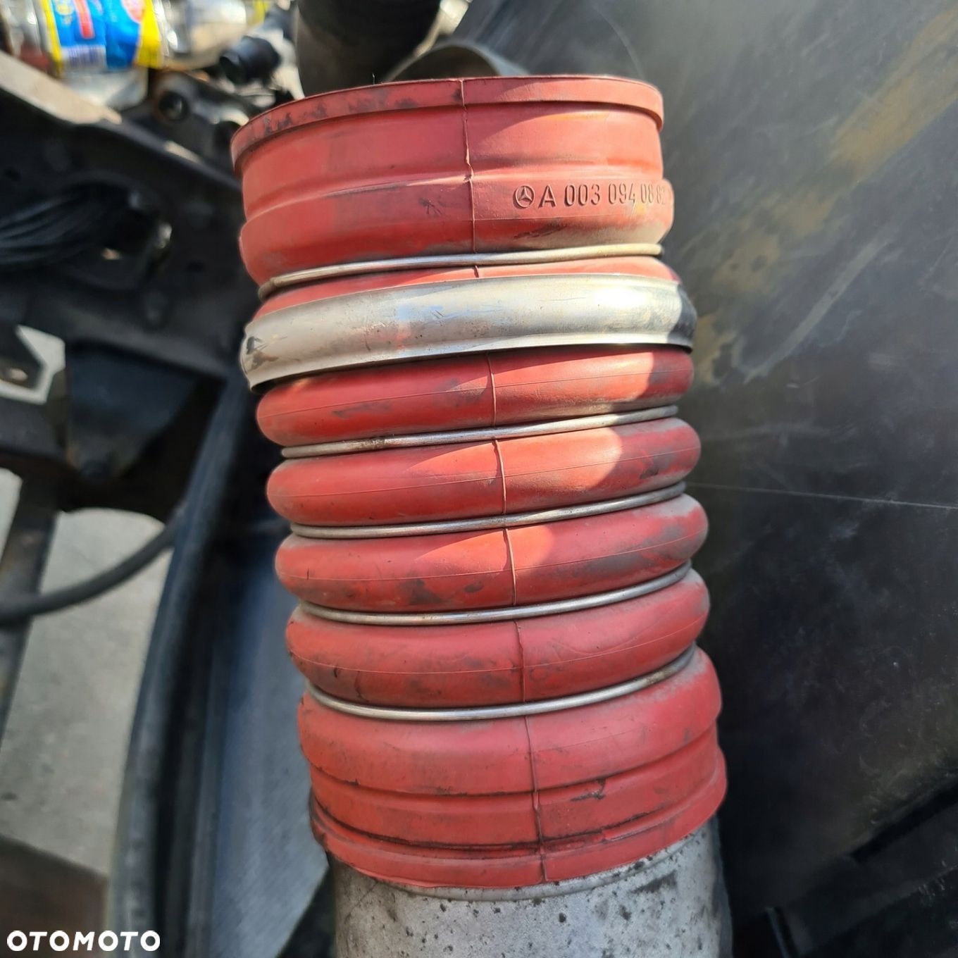ACTROS MP 3 AXOR PRZEWÓD WĄŻ ŁĄCZNIK POWIETRZA INTERCOOLER A0020945582 - 1