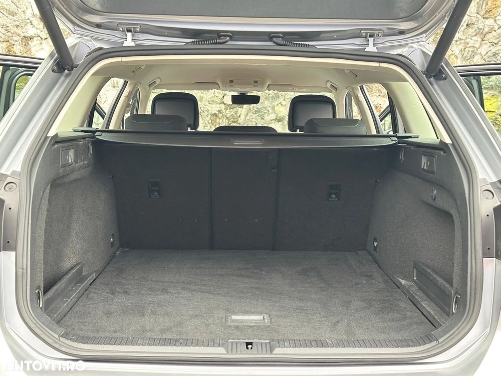 Volkswagen Passat Variant 1.6 TDI (BlueMotion Technology) DSG Comfortline - 25