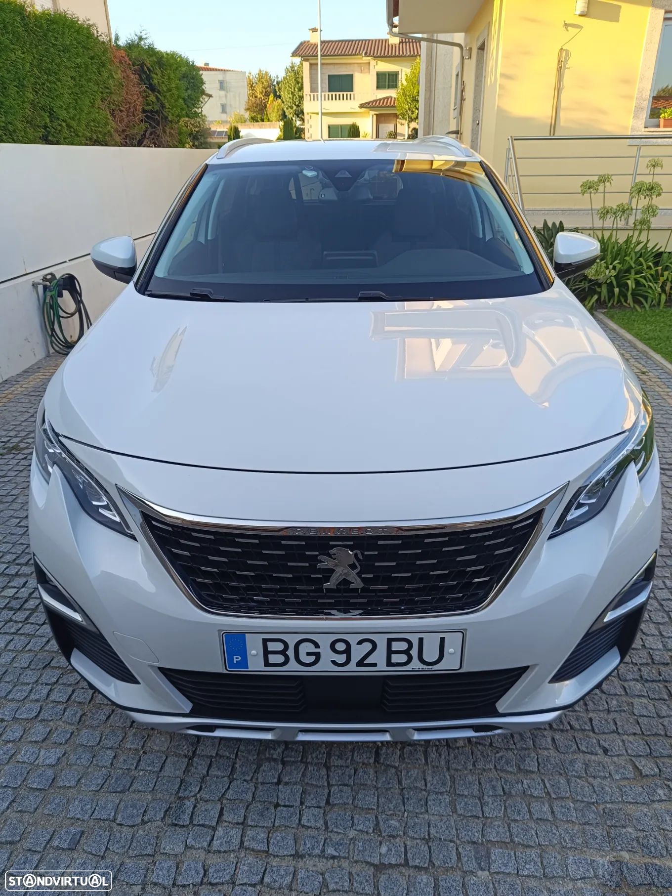 Peugeot 5008 1.5 BlueHDi Allure EAT8 - 1