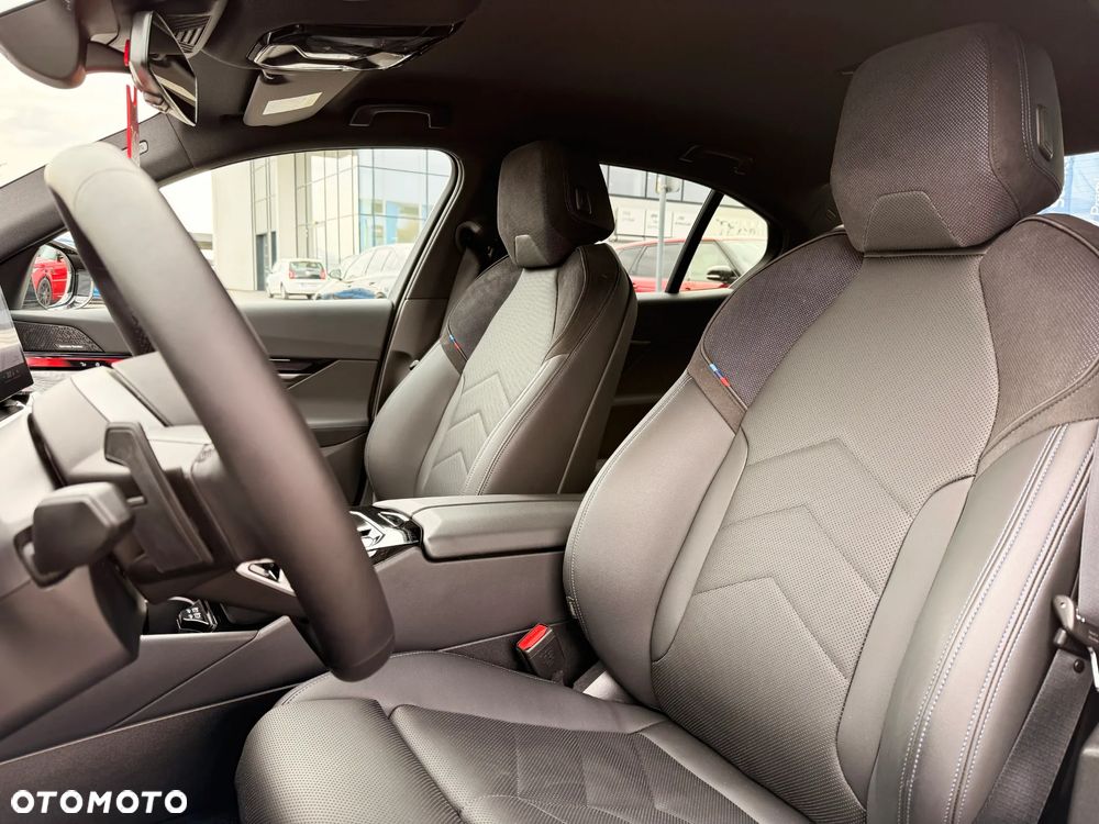 BMW Seria 5 520i - 29