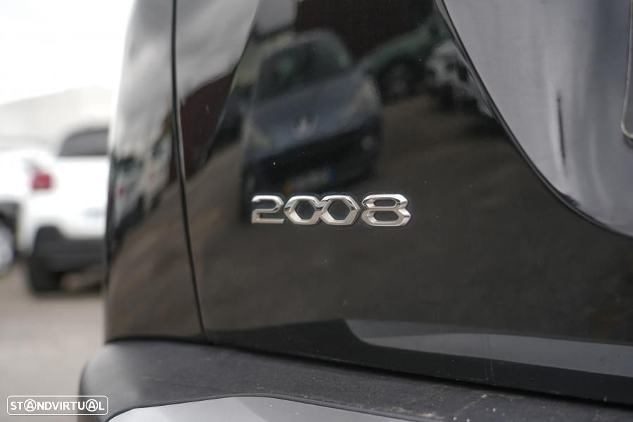 Peugeot 2008 1.2 PureTech Active Pack EAT8 - 6