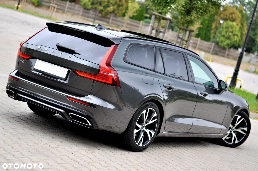 Volvo V60 D4 Geartronic R-Design - 10