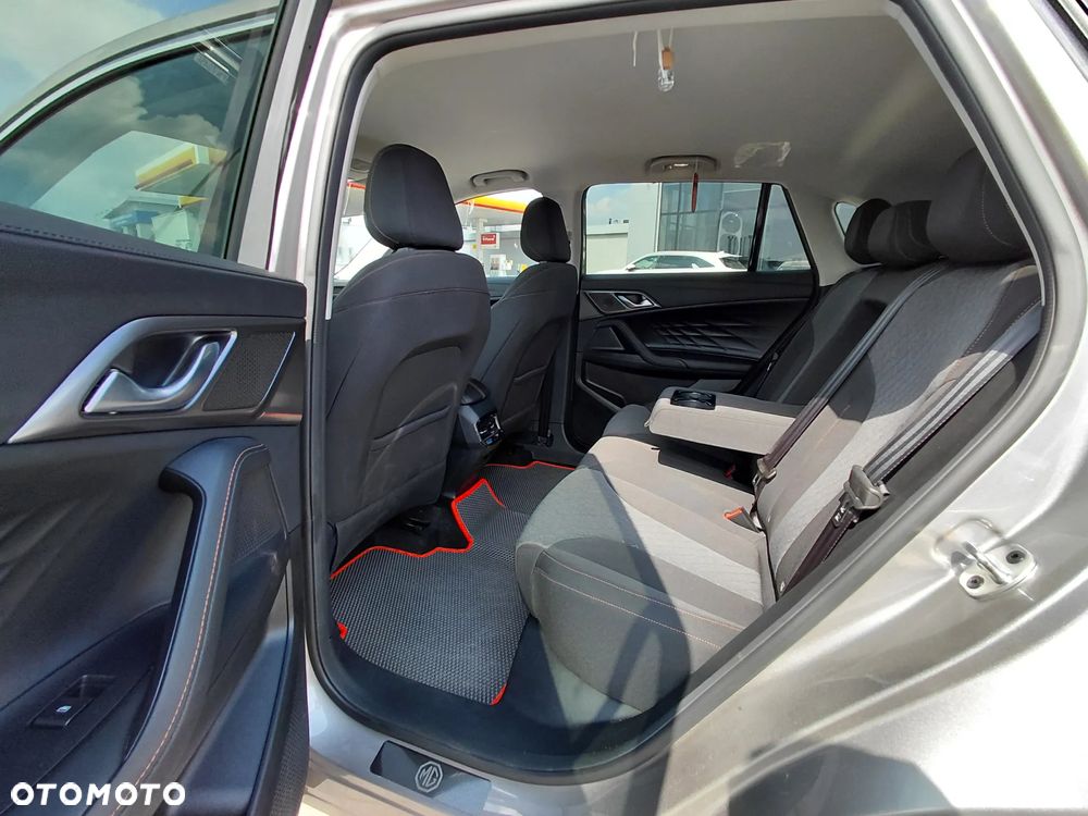 MG HS 1.5 T-GDI Excite DCT - 20