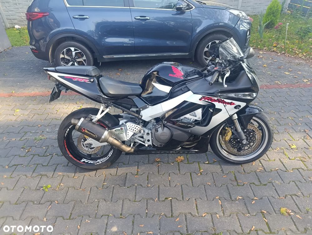 Honda CBR - 8