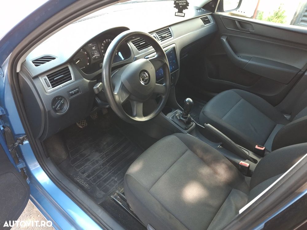 Skoda RAPID 1.2 TSI Active - 7