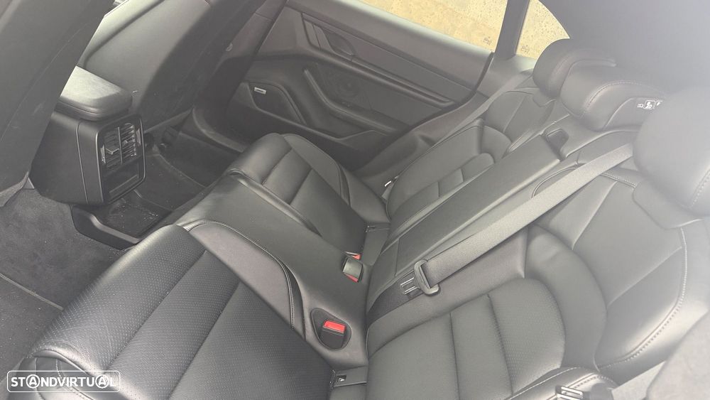 Porsche Taycan Cross Turismo 4 - 4