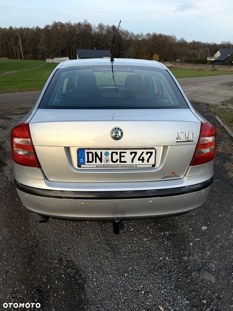 Skoda Octavia 1.6 Active - 12