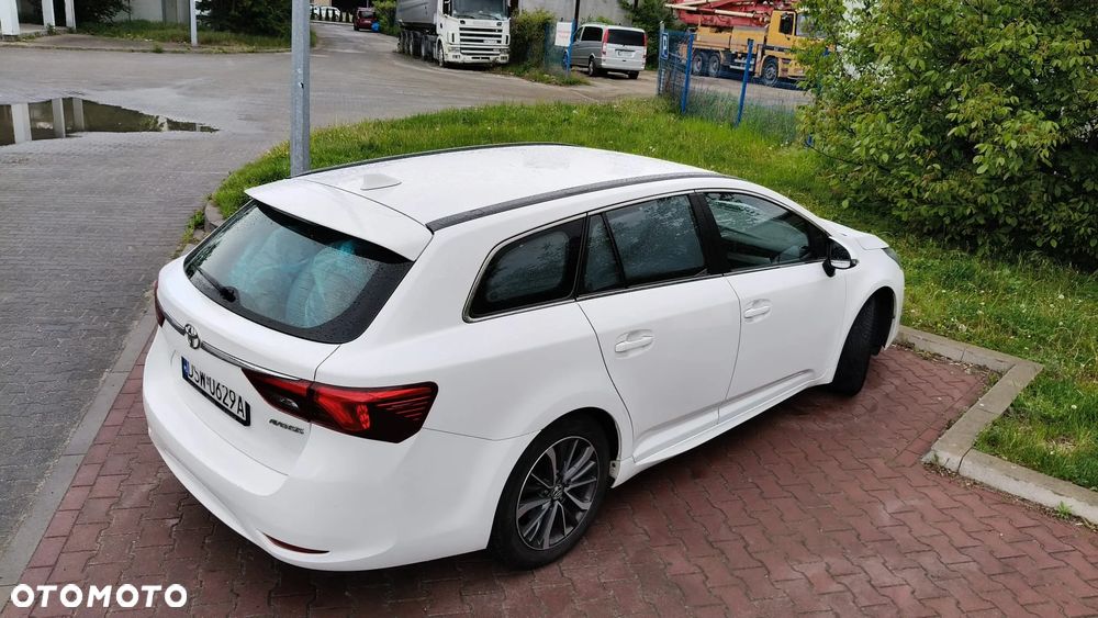 Toyota Avensis 2.0 D-4D Prestige - 12