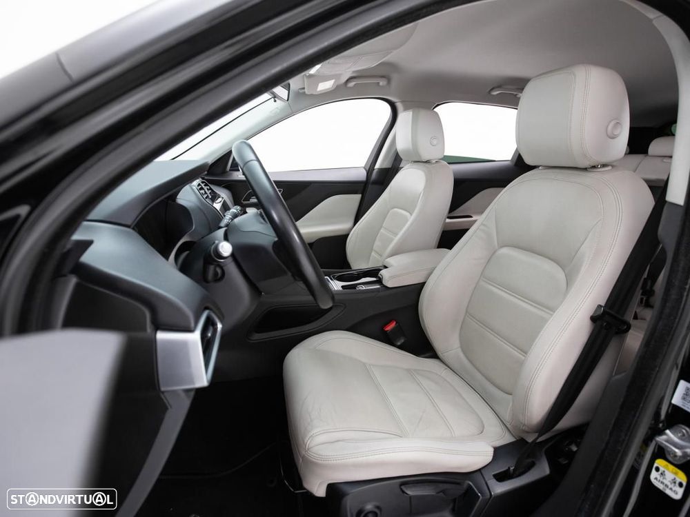 Jaguar F-Pace - 9