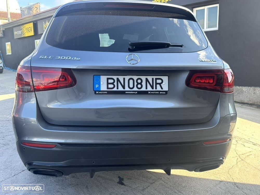 Mercedes-Benz GLC 300 e 4Matic - 3