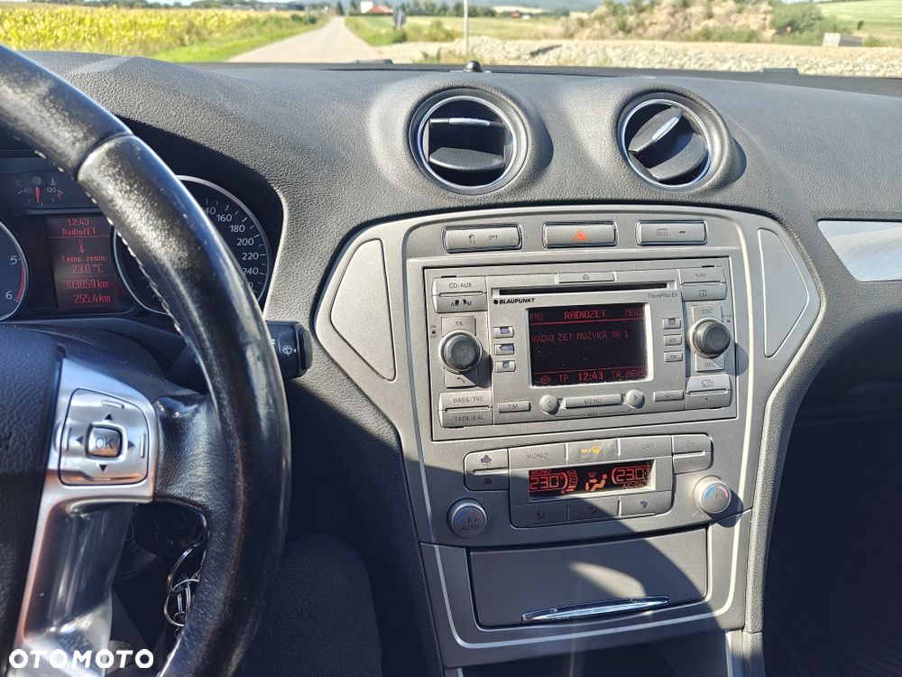 Ford Mondeo - 10