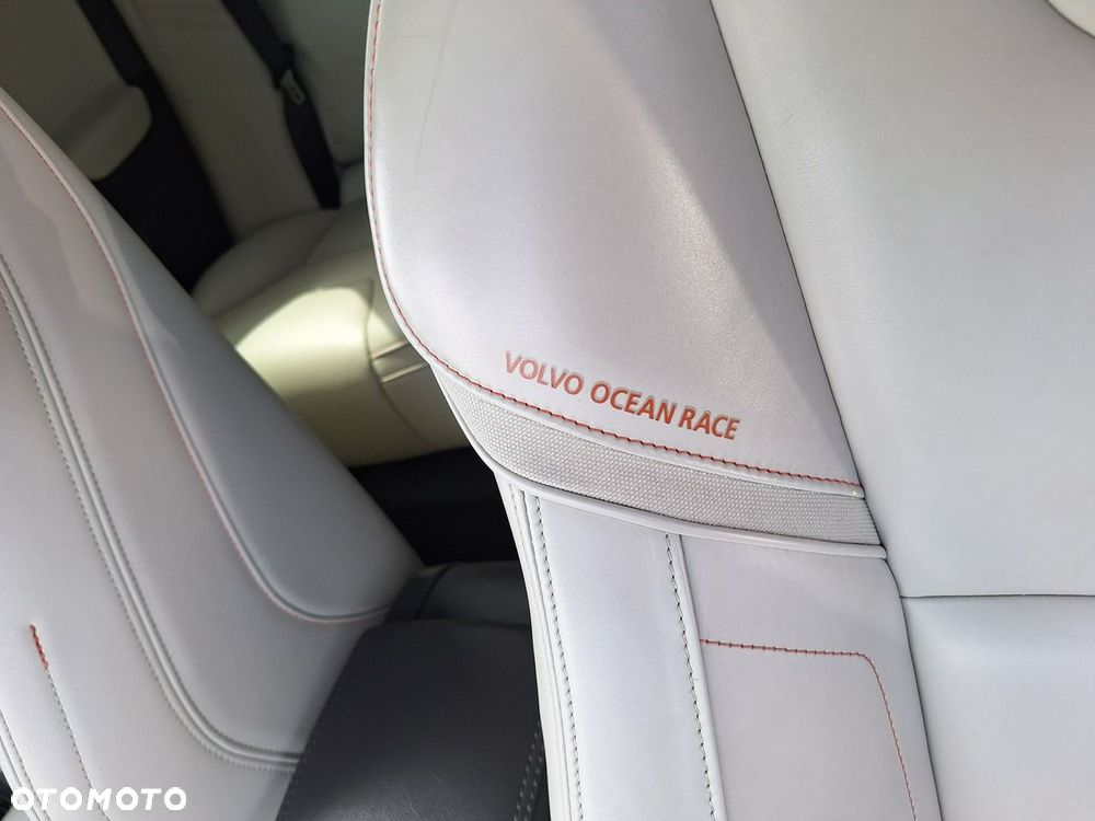 Volvo XC 60 D4 Ocean Race - 16