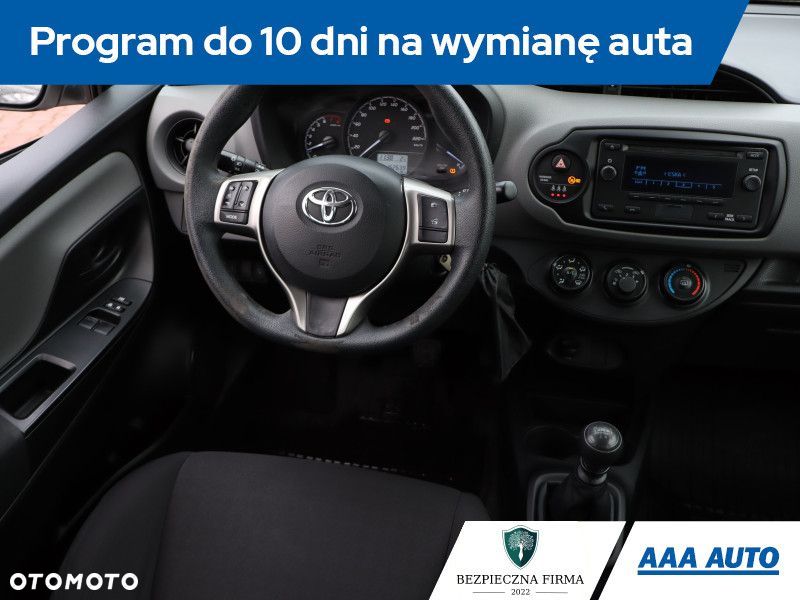 Toyota Yaris - 8