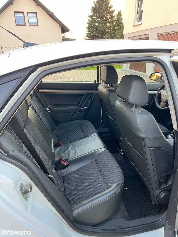 Opel Vectra 1.9 CDTI Sport/GTS - 12