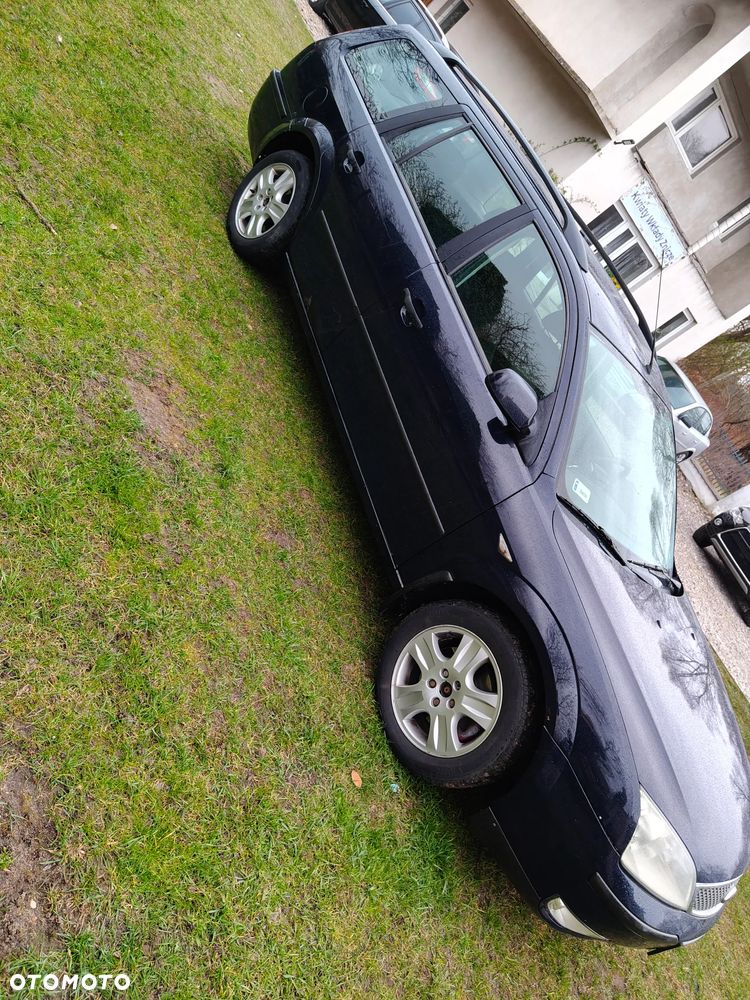 Ford Mondeo 1.8 Ambiente - 6