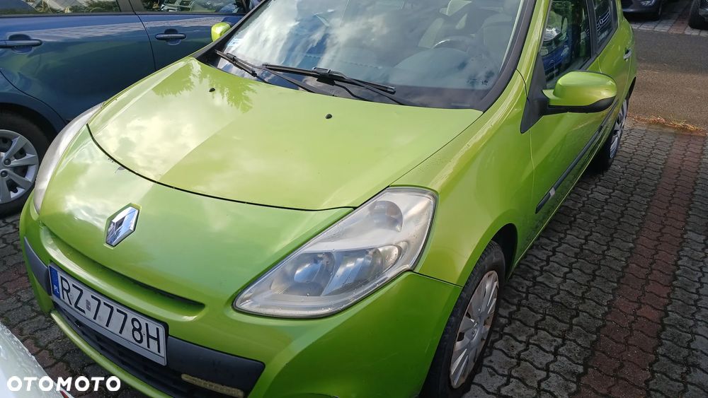 Renault Clio - 1