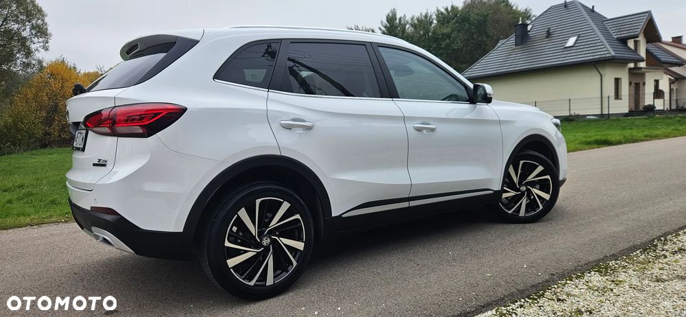 MG ZS Hybrid+ - 5
