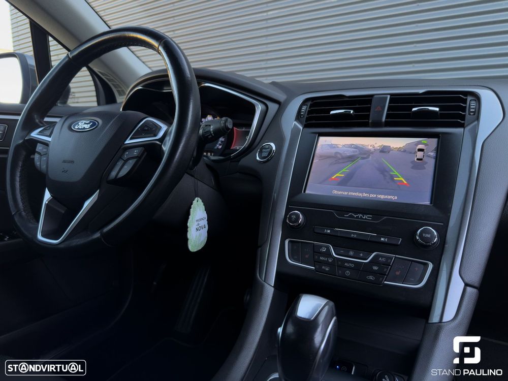 Ford Mondeo SW 2.0 HEV Titanium - 26